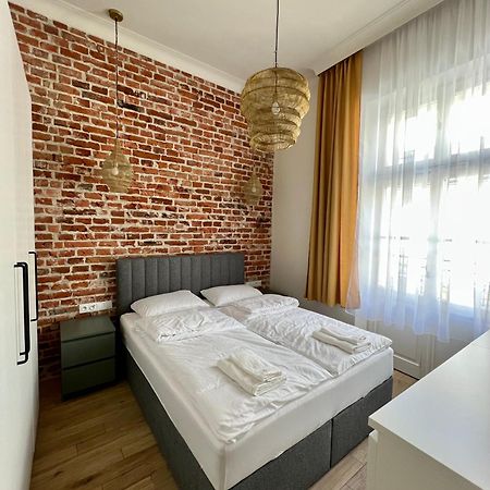 Sebastiana Street Luxury Apartment Krasków Exterior foto