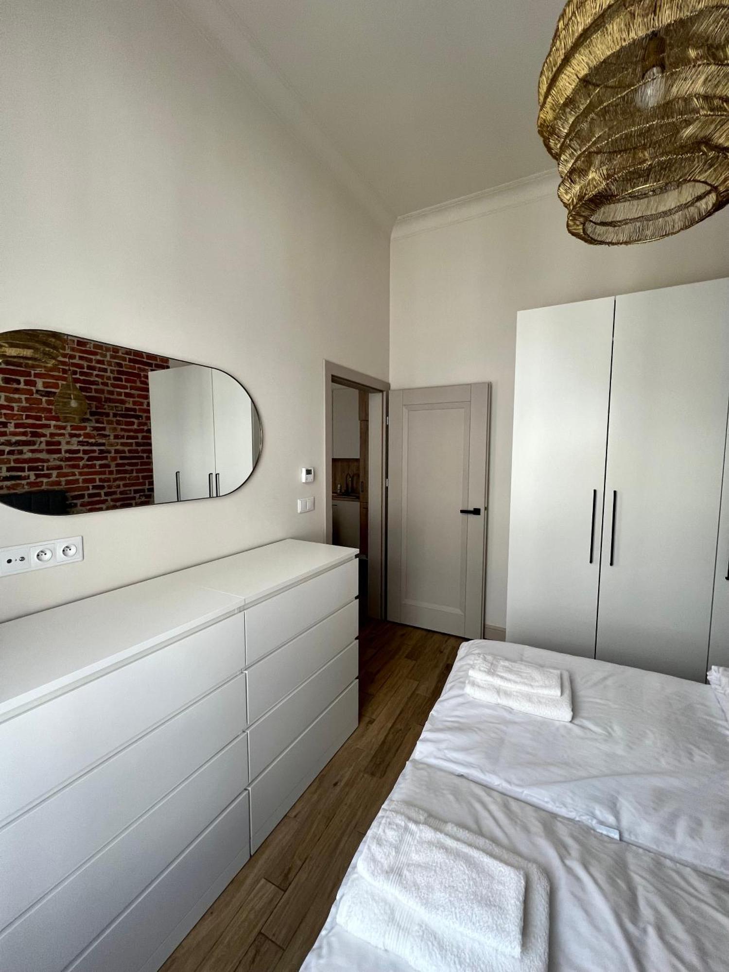 Sebastiana Street Luxury Apartment Krasków Exterior foto
