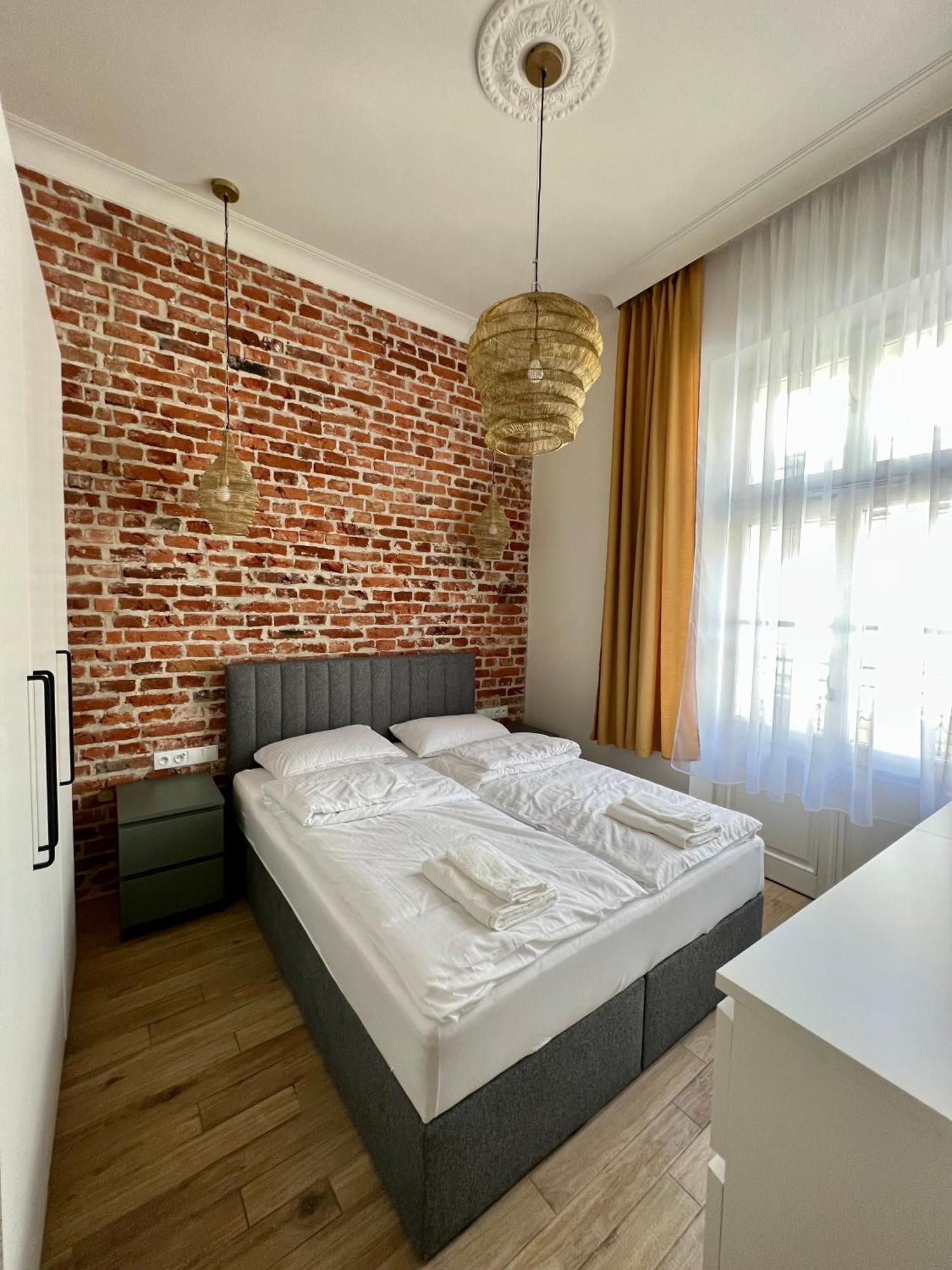 Sebastiana Street Luxury Apartment Krasków Exterior foto