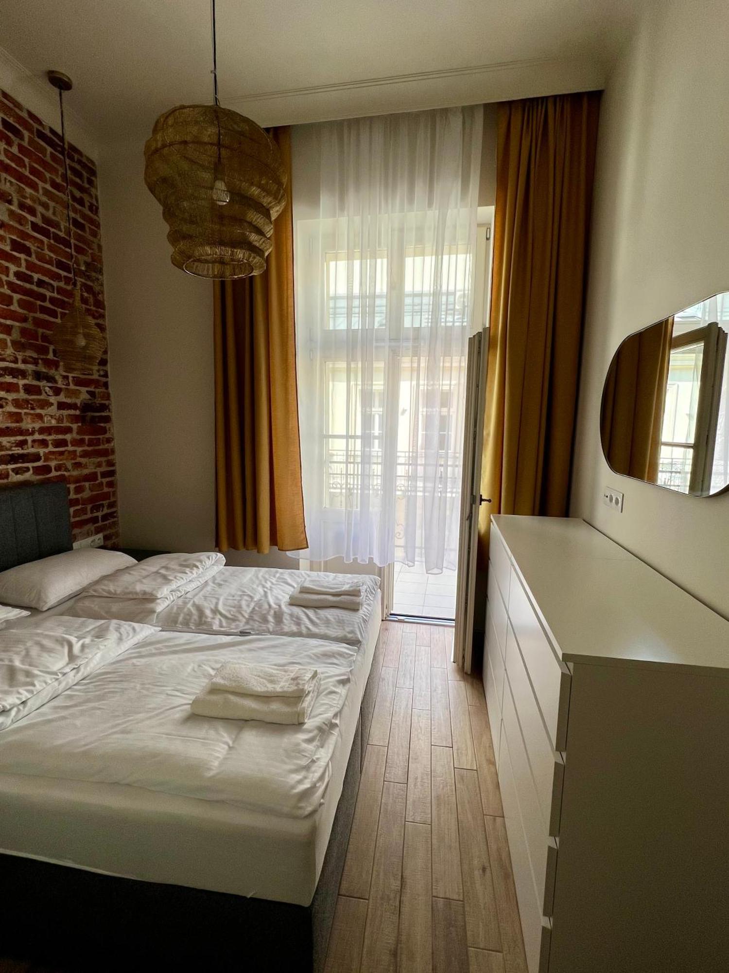 Sebastiana Street Luxury Apartment Krasków Exterior foto